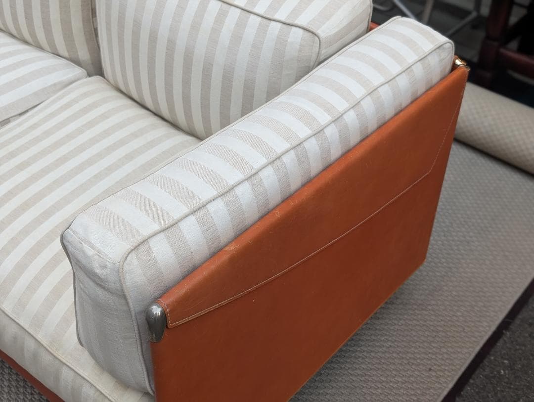 ポルトローナフラウ／イタリア／TWICE（トゥワイス）／2シーターソファ