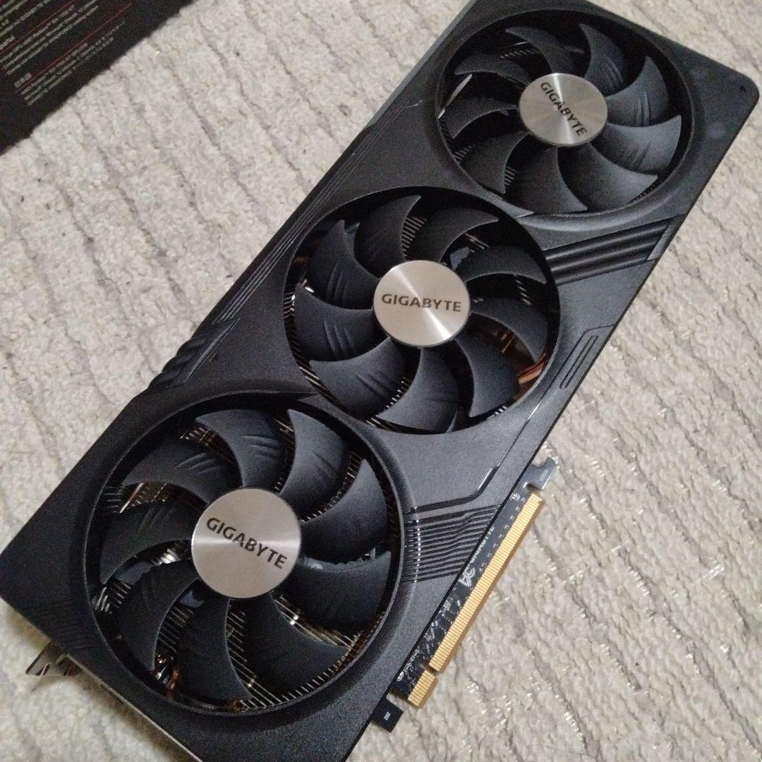 【美品】GIGABYTE Radeon RX 7700 XT OC 12GB