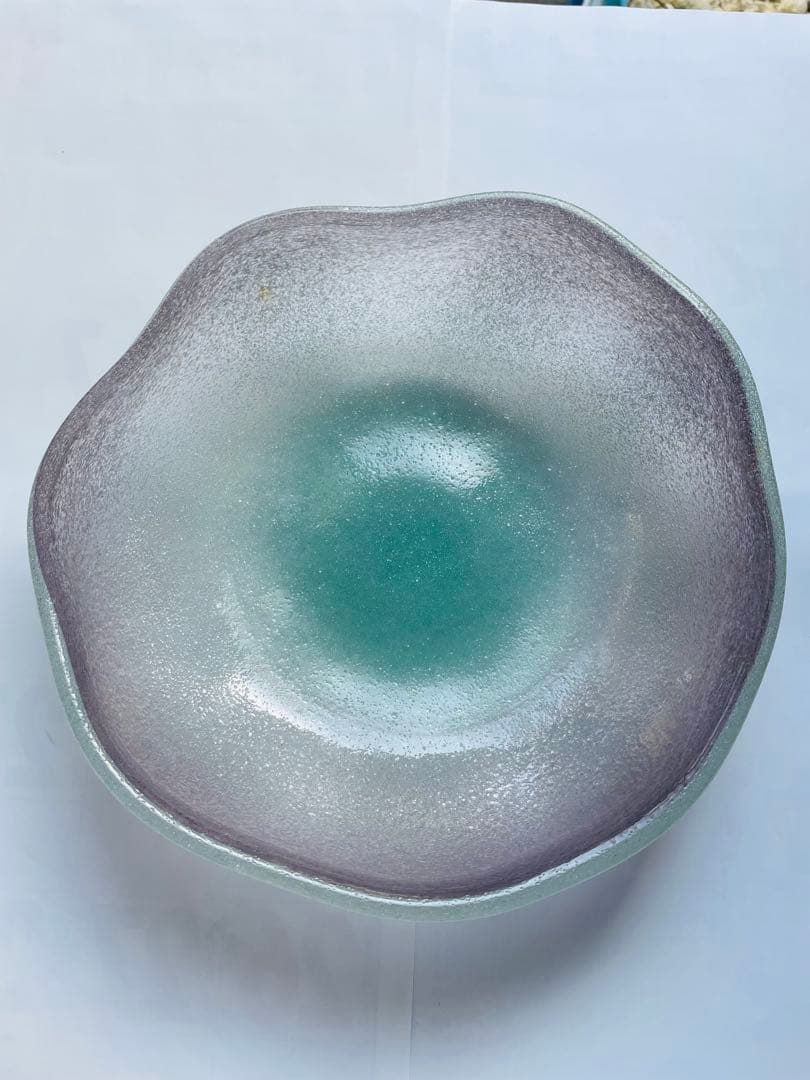 [美品] 現代の名工 稲嶺盛吉作 琉球ガラス24㌢大皿 泡ガラス 宙吹ガラス