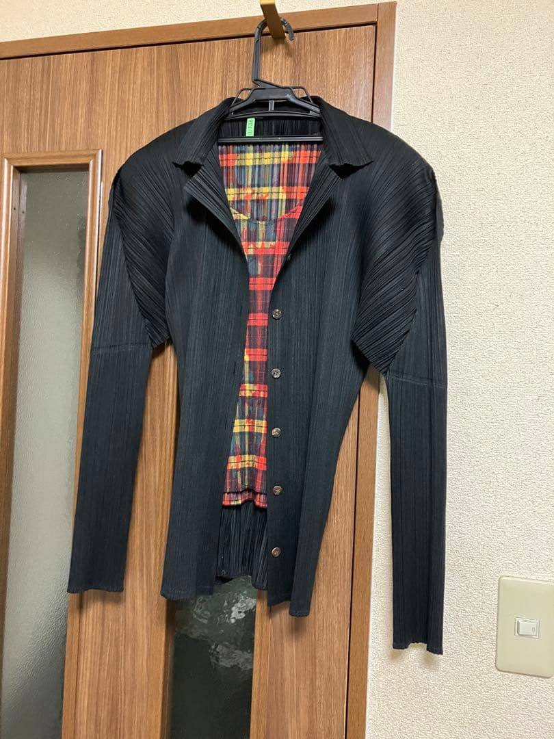 PLEATS PLEASE ISSEY MIYAKE ブラック大きなサイズ4