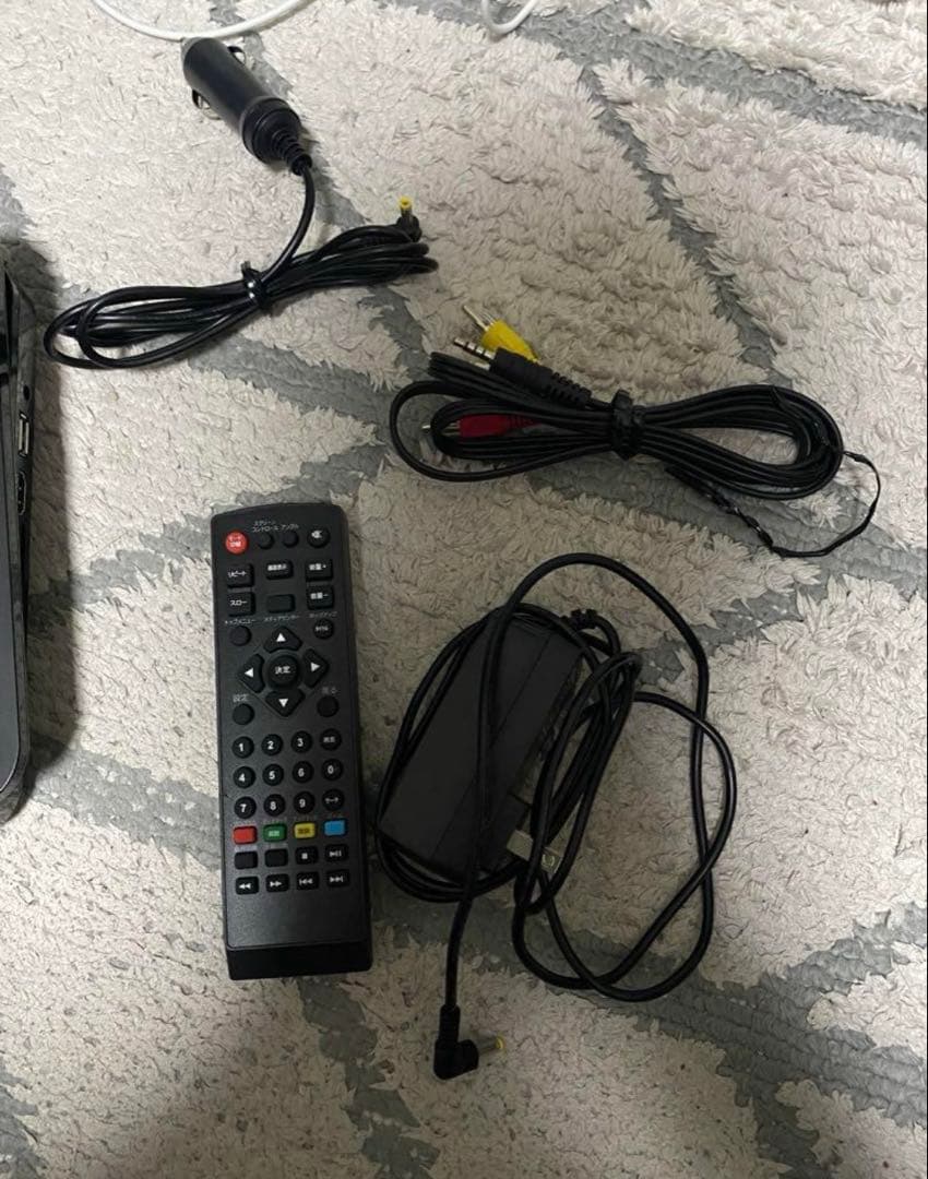 【最終値下げ】ポータブルブルーレイプレーヤー PBD-963 9インチ