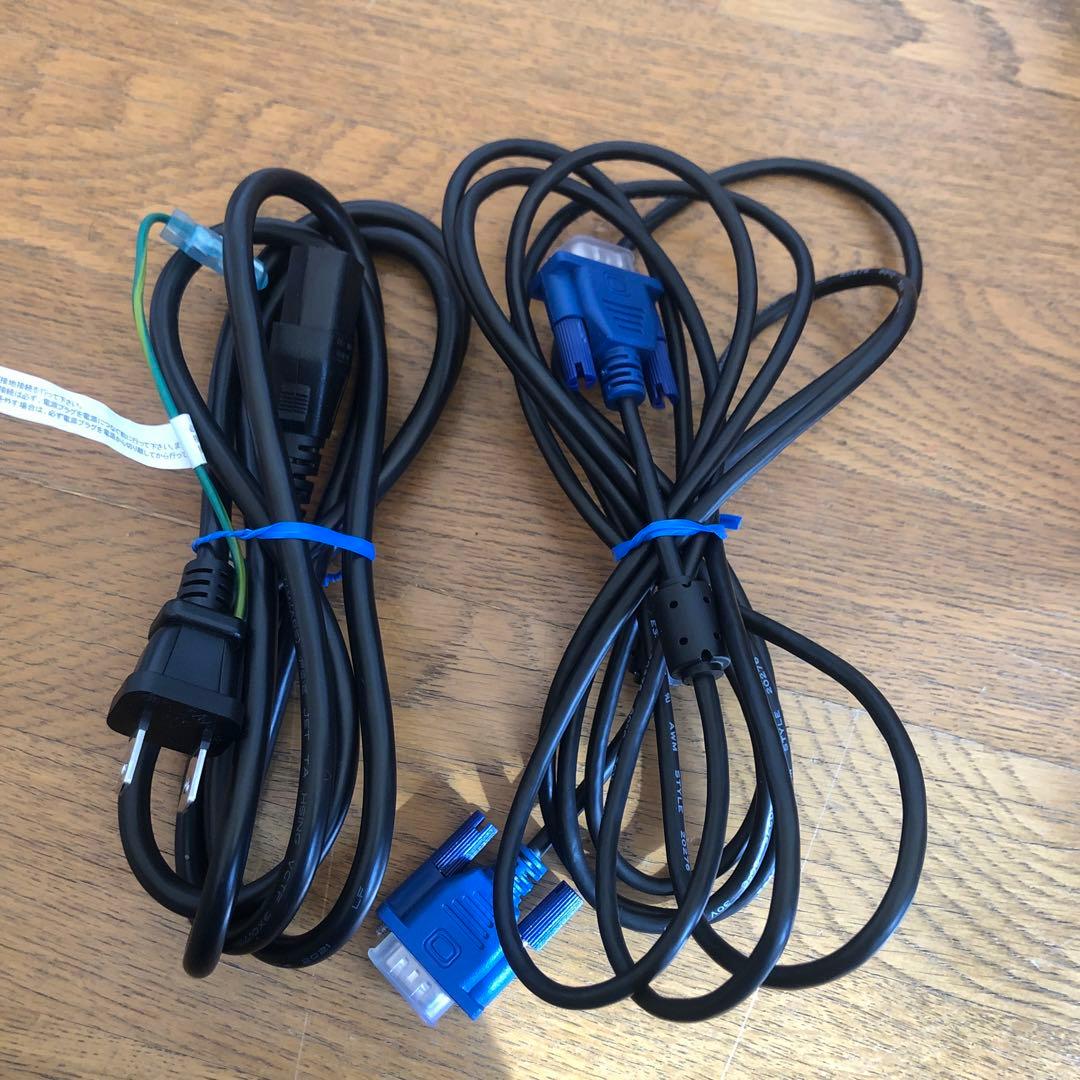 EPSON EB-E01 プロジェクター本体とその他