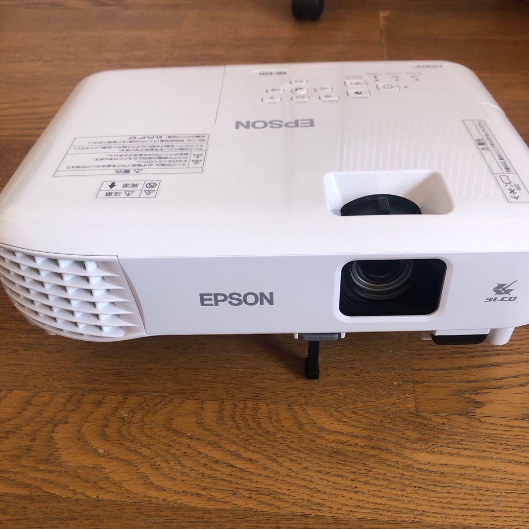 EPSON EB-E01 プロジェクター本体とその他