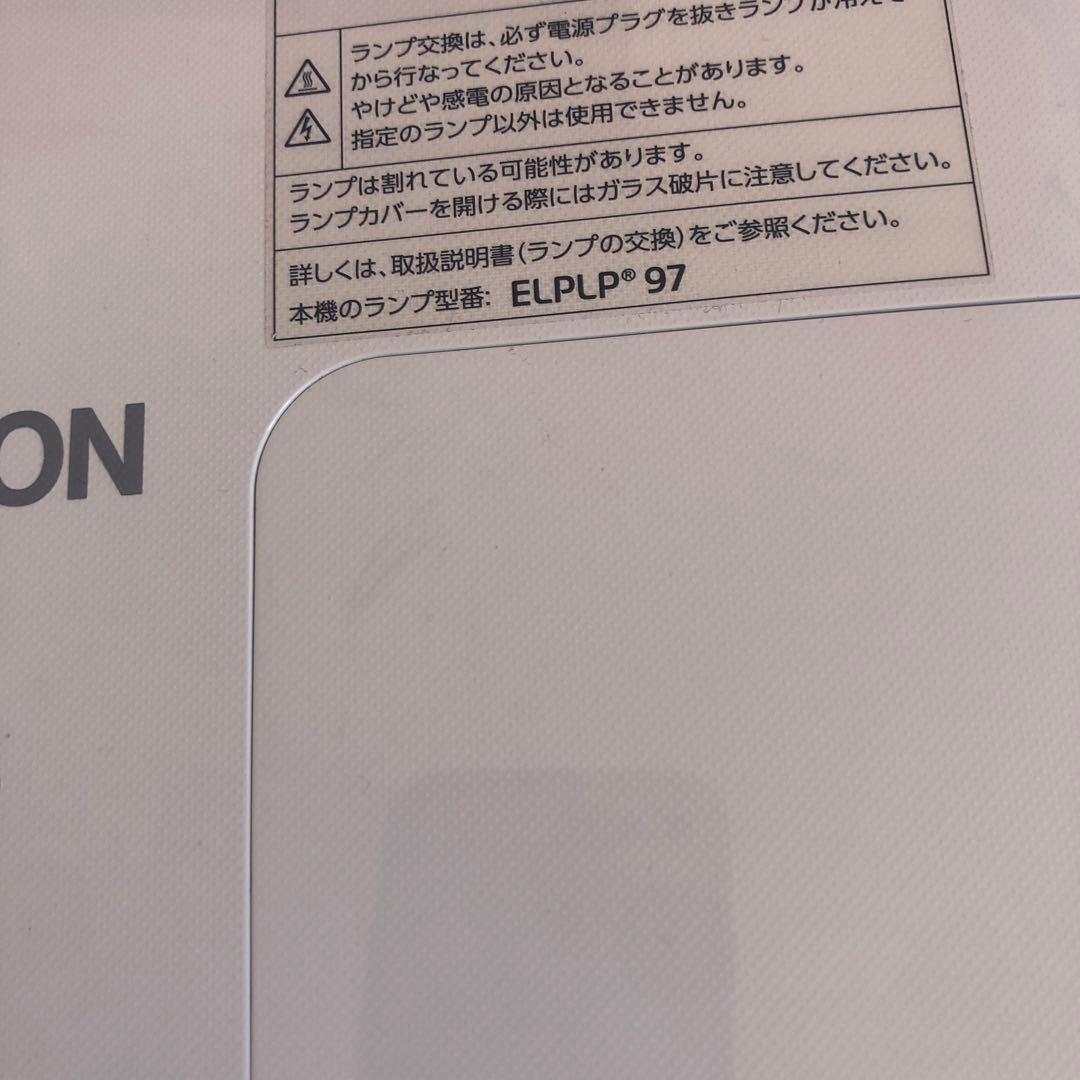 EPSON EB-E01 プロジェクター本体とその他