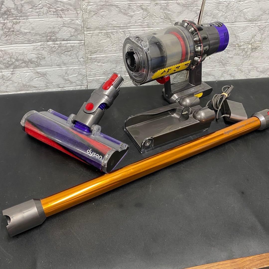 751 Dyson V10 fluffy 掃除機 サイクロンクリーナー