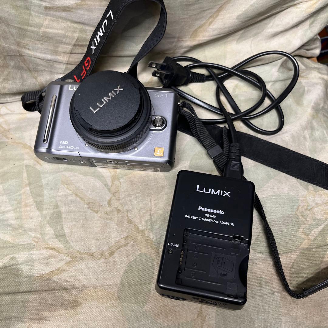 Panasonic LUMIX DMC-GF1【ブレードシルバー】