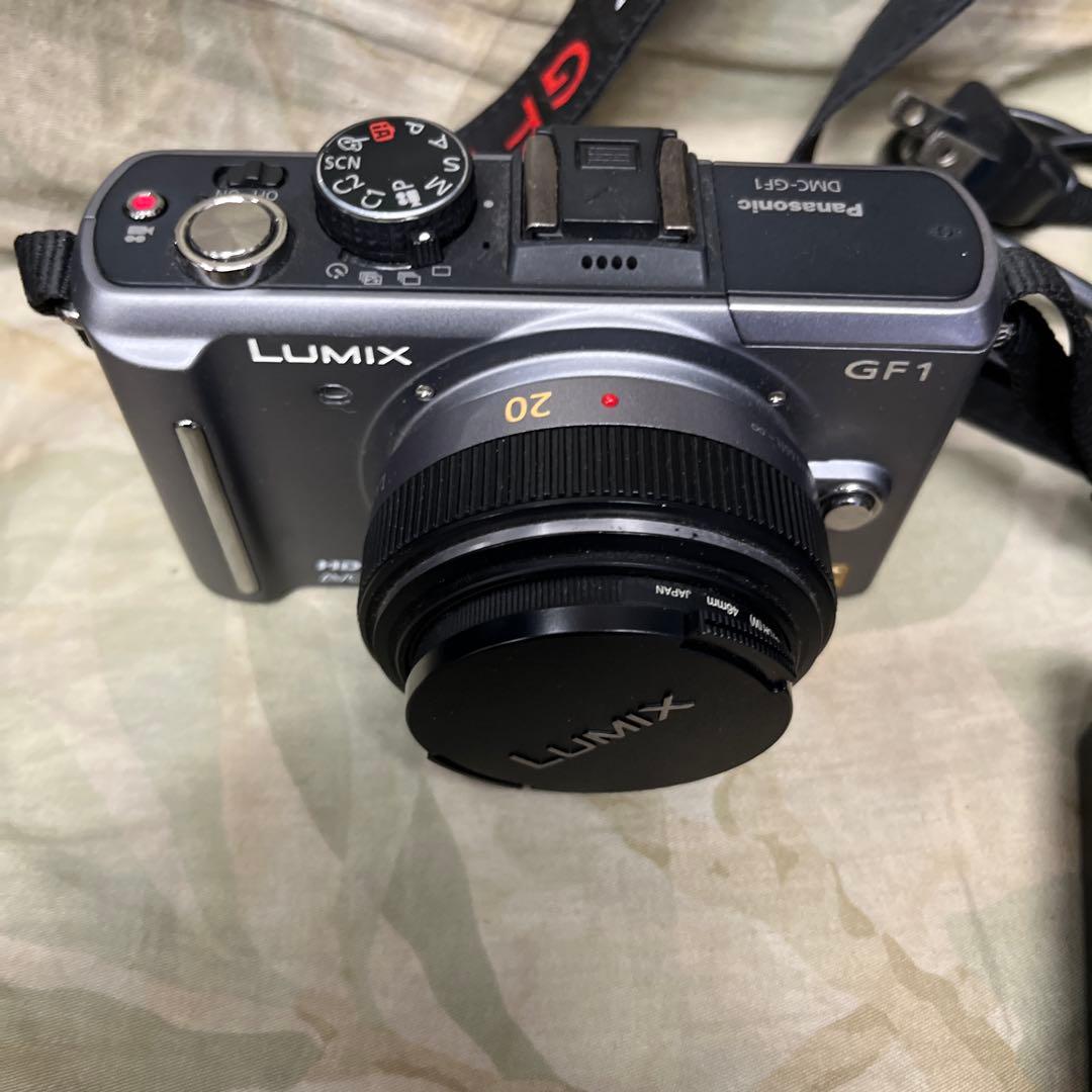 Panasonic LUMIX DMC-GF1【ブレードシルバー】