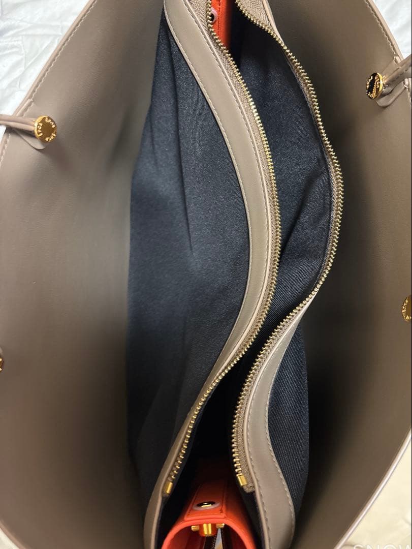 ブラウン トートバッグ オレンジ内部