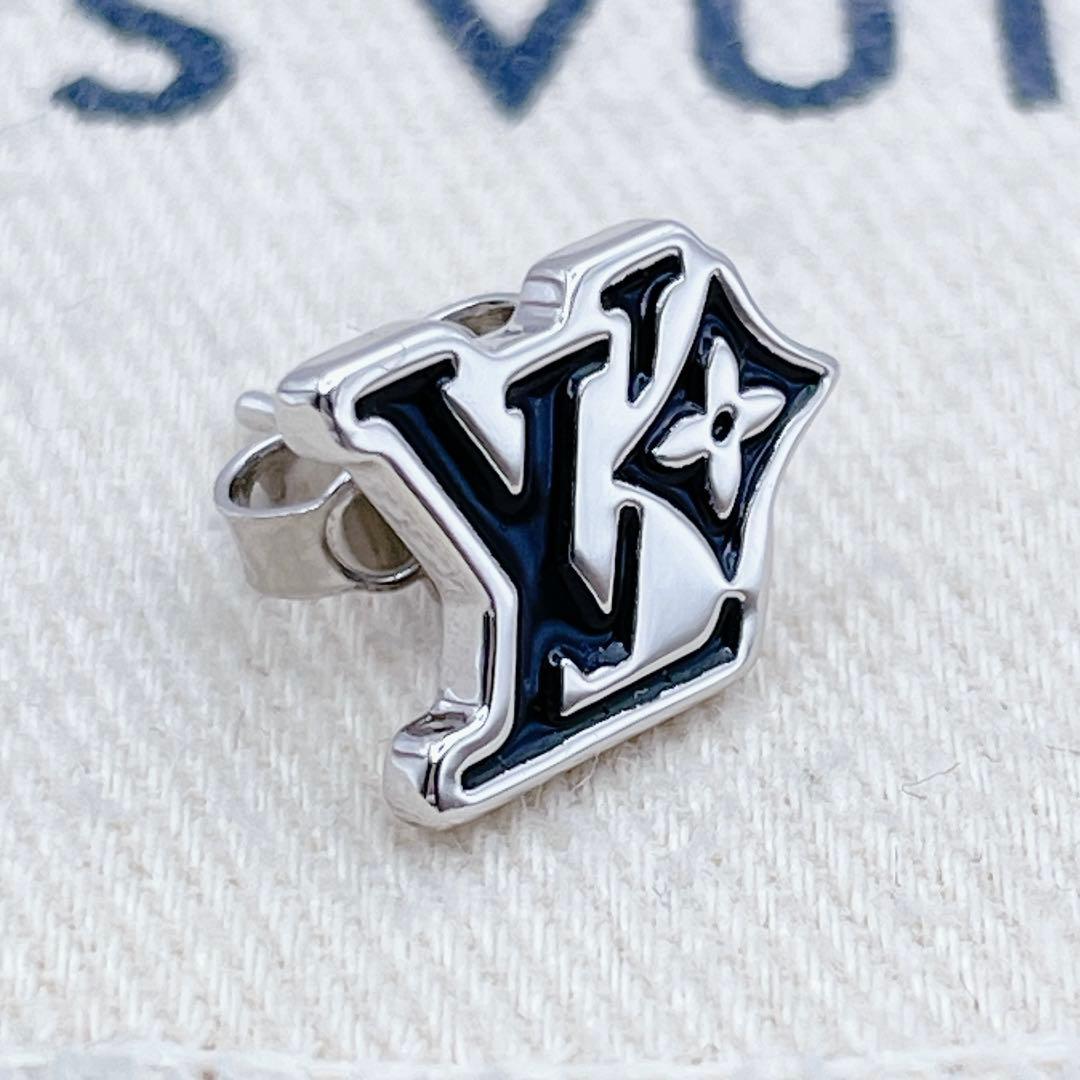 LOUIS VUITTON ピアス　モノグラム　LVフラワー　シルバー　片耳用
