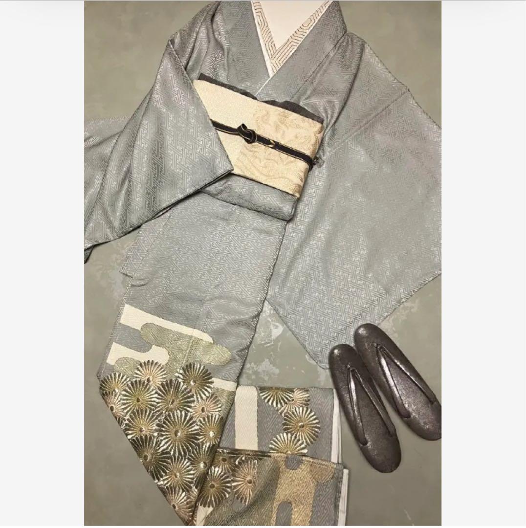 【NEW】美品♡ 淡いブルーグレー きれいめ 華尽く 正絹 色留袖 上品な着物