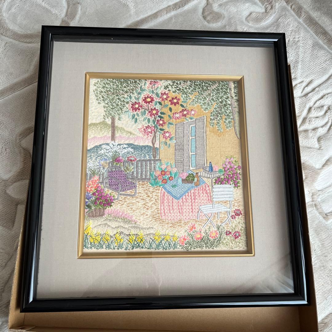 戸塚刺繍作品額　 庭の風景