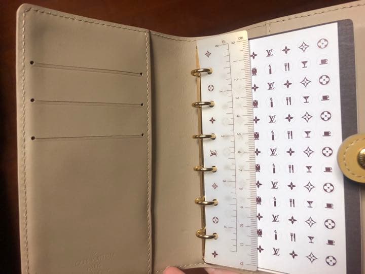 最終お値下げ！ルイヴィトン　ヴェルニ　手帳