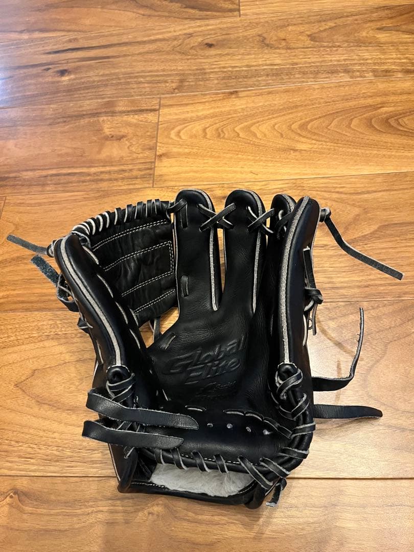Mizuno Global Elite ブラック　投手　内野手（週末特価！）