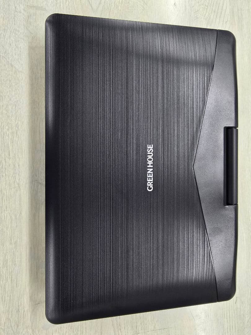 ポータブルBlu-rayプレイヤー　本体一式新品 スリーブ箱損のみ