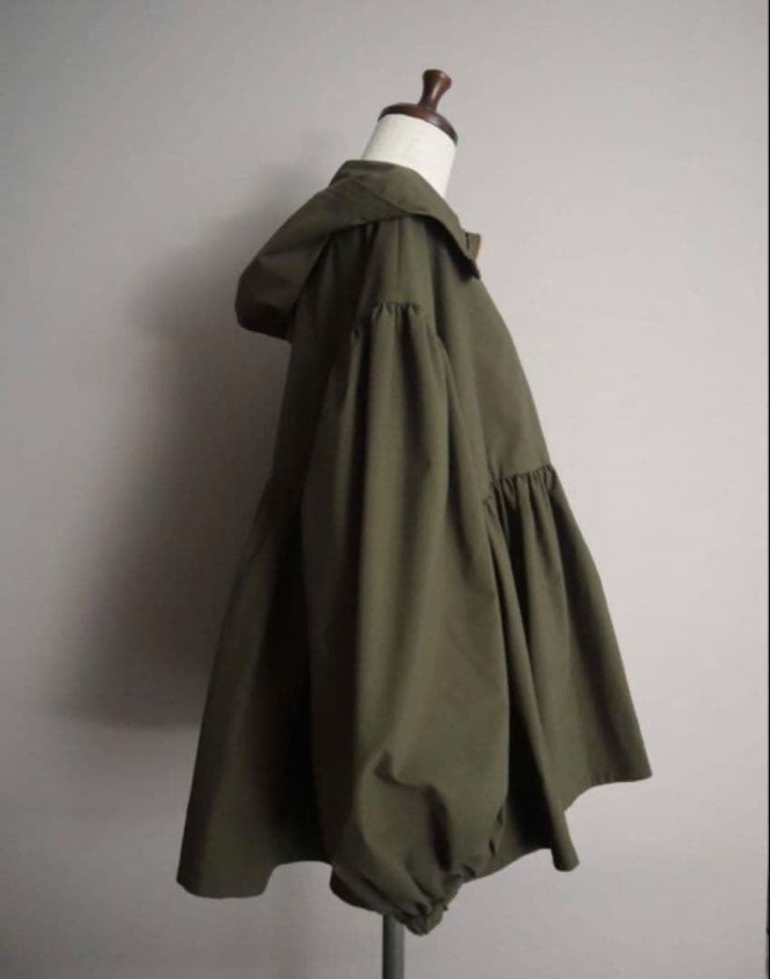 YOIHI フリルギャザー マウンテンパーカー カーキ