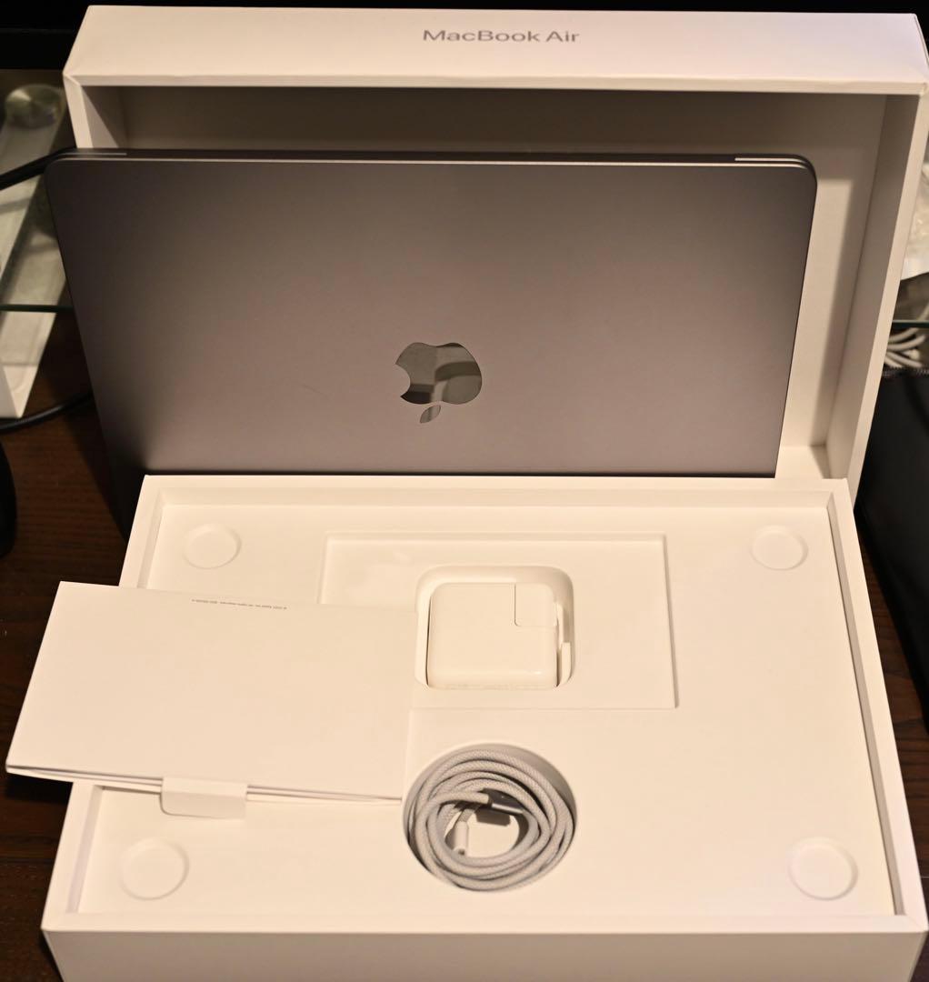 MacBook Air M2 16GB/256GB 13.6 美品