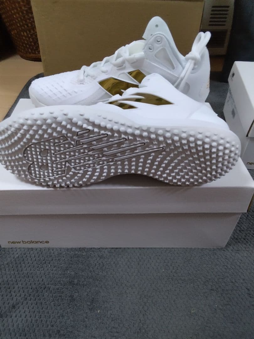 New Balance FuelCell Ohtani ホワイト/ゴールド