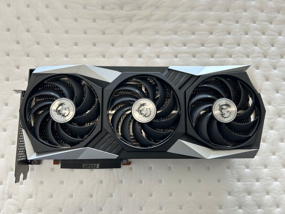 RADEON RX6800 16GB GDDR6 グラフィックボード(箱無し)