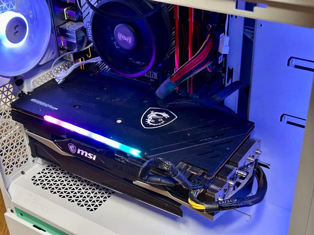 RADEON RX6800 16GB GDDR6 グラフィックボード(箱無し)