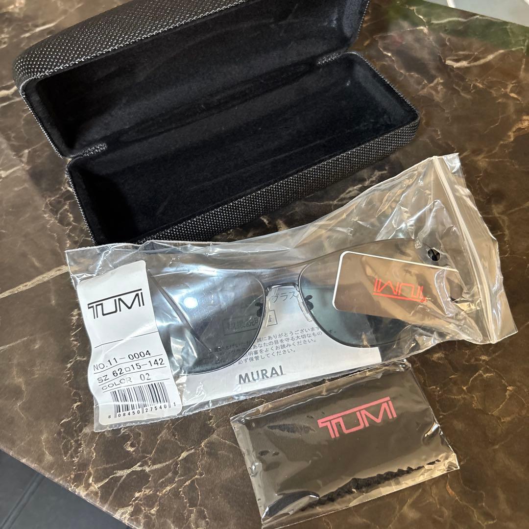 TUMI サングラス MUARI 62-15-142