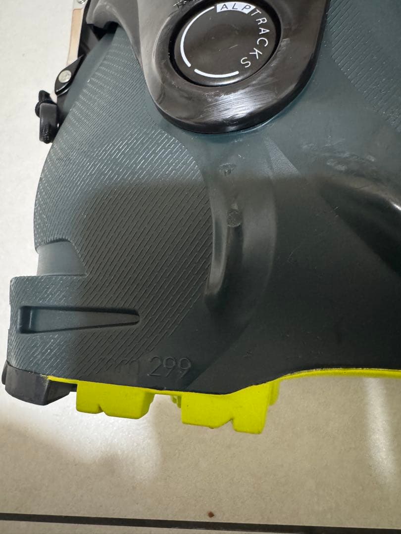 バックカントリースキーブーツ　スキー用ブーツ 27.5cm 299mm メンズ