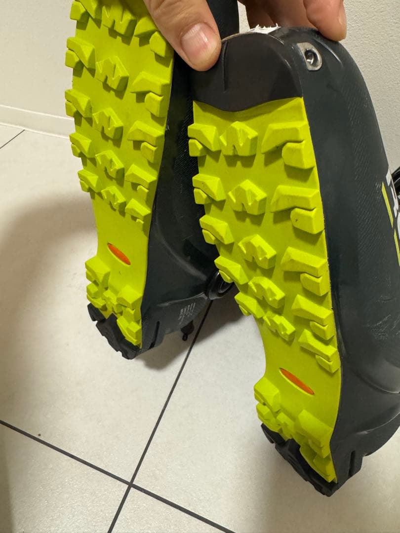 バックカントリースキーブーツ　スキー用ブーツ 27.5cm 299mm メンズ