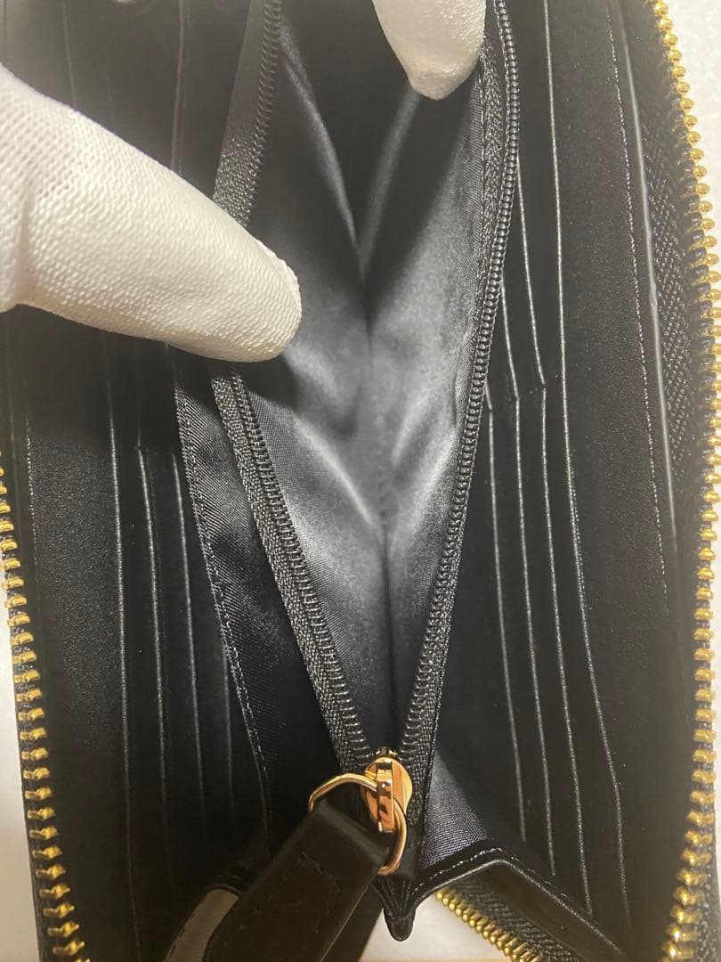 【新品未使用】ヴィヴィアンウエストウッド　ブラック長財布　955VW309