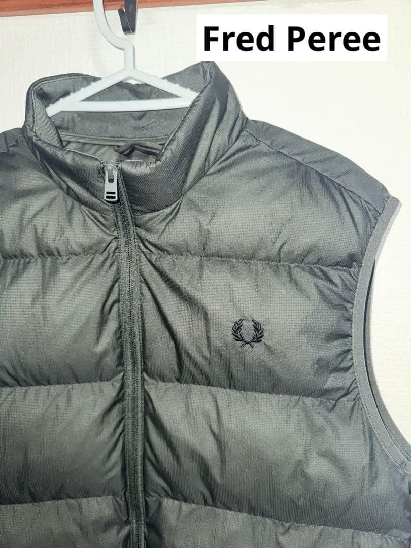 【希少】カラー　フレッドペリー　ダウンベスト