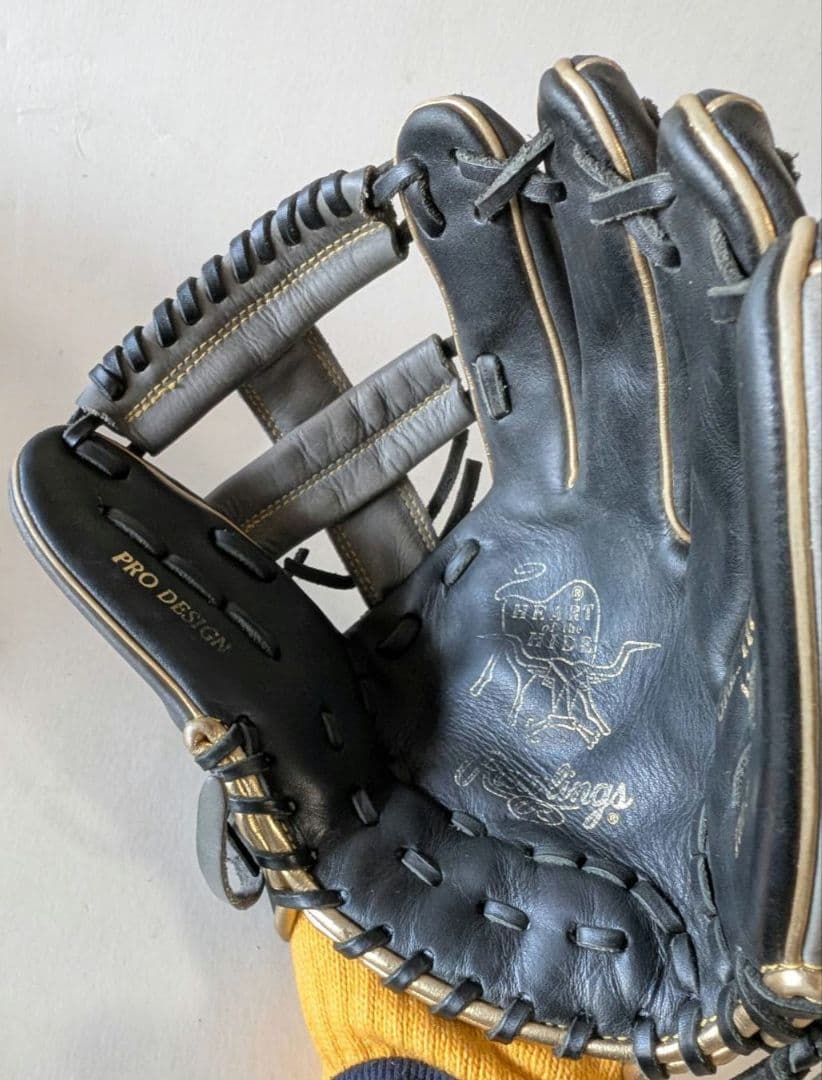 美品 Rawlings 軟式グローブ 黒/グレー/ゴールド