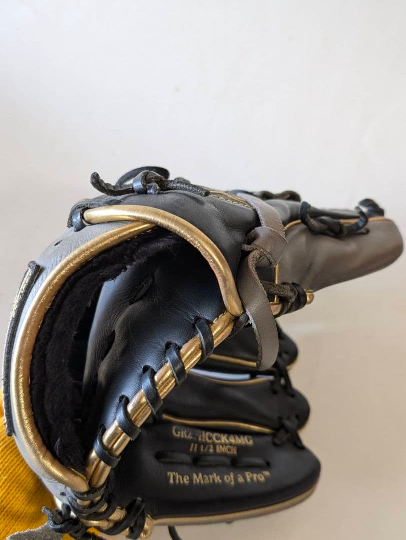 美品 Rawlings 軟式グローブ 黒/グレー/ゴールド