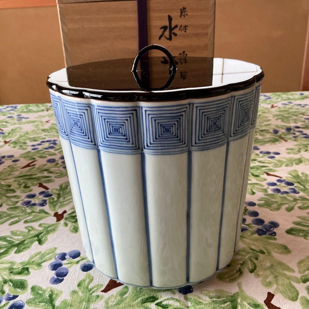 西村徳泉造　桶川染付水指　輪花口　紫翠窯