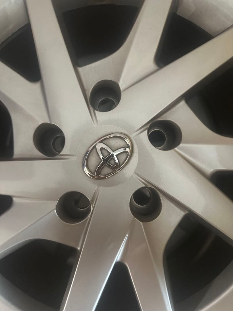 プリウスα　純正タイヤホイール　205/60R16 4本セット