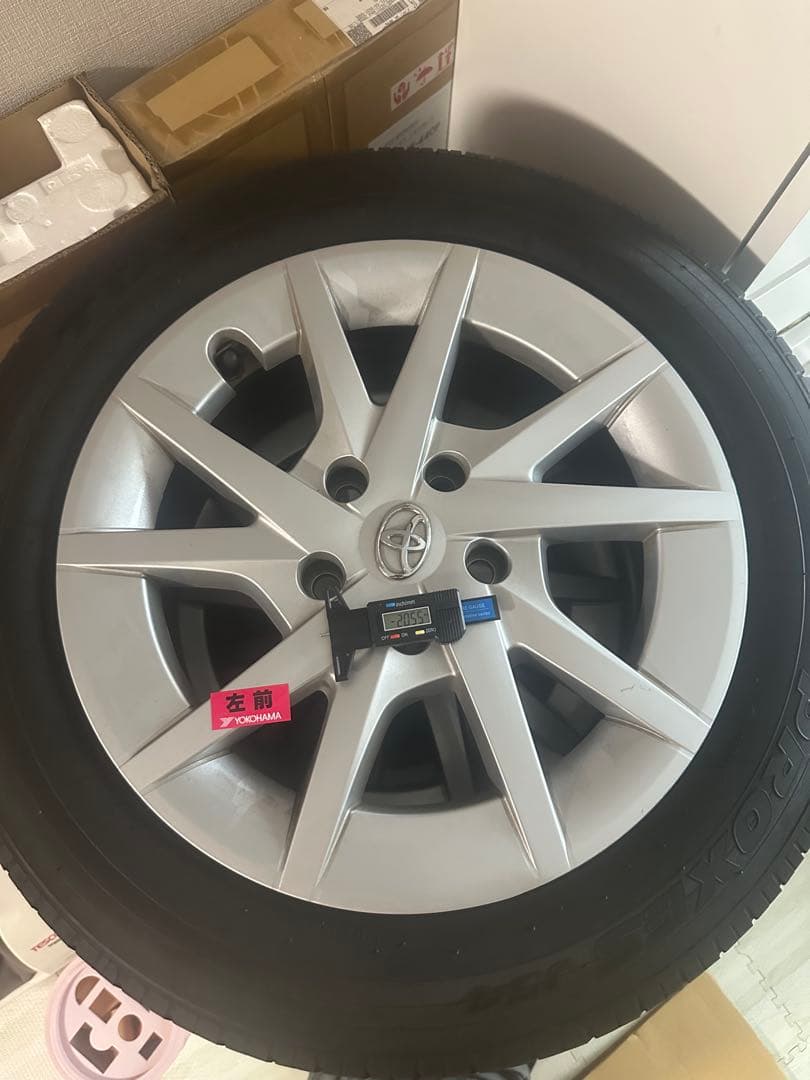 プリウスα　純正タイヤホイール　205/60R16 4本セット