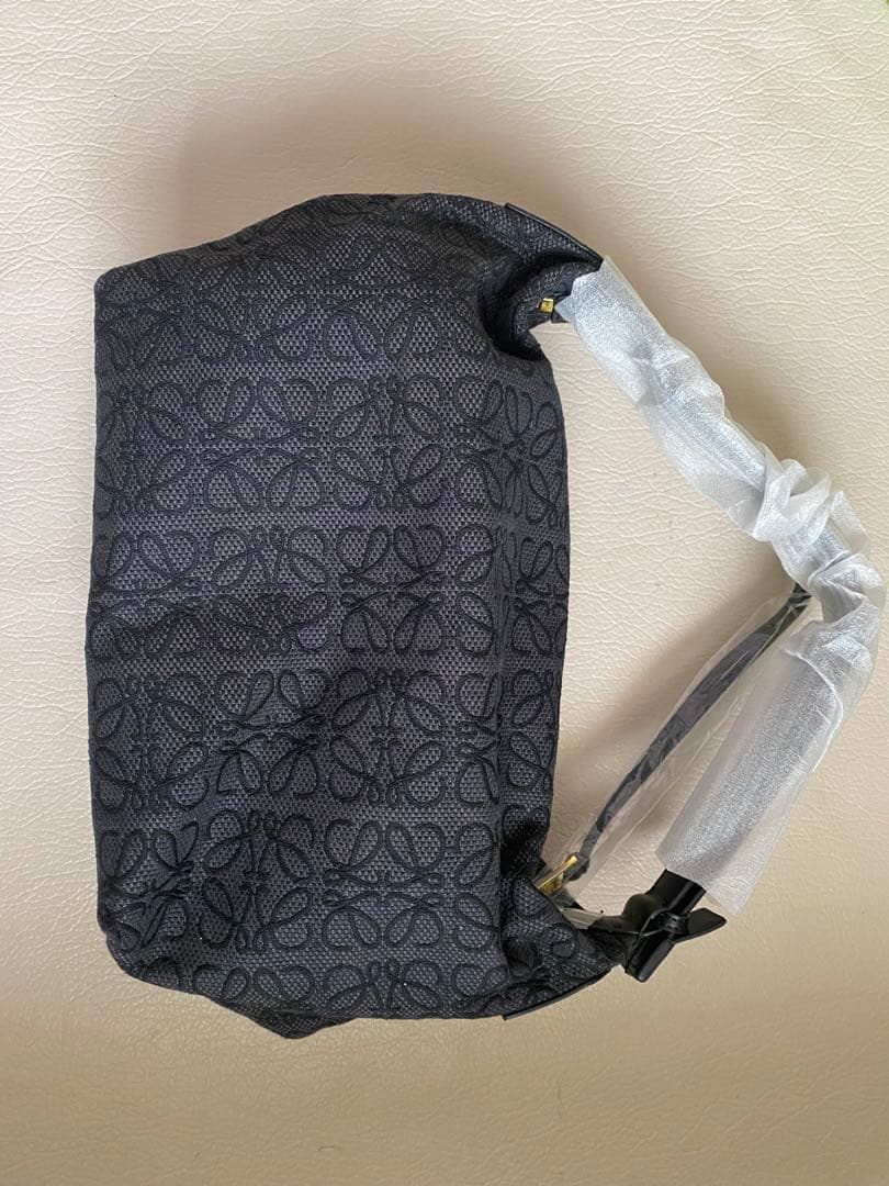 LOEWE ロゴパターン ショルダーバッグ