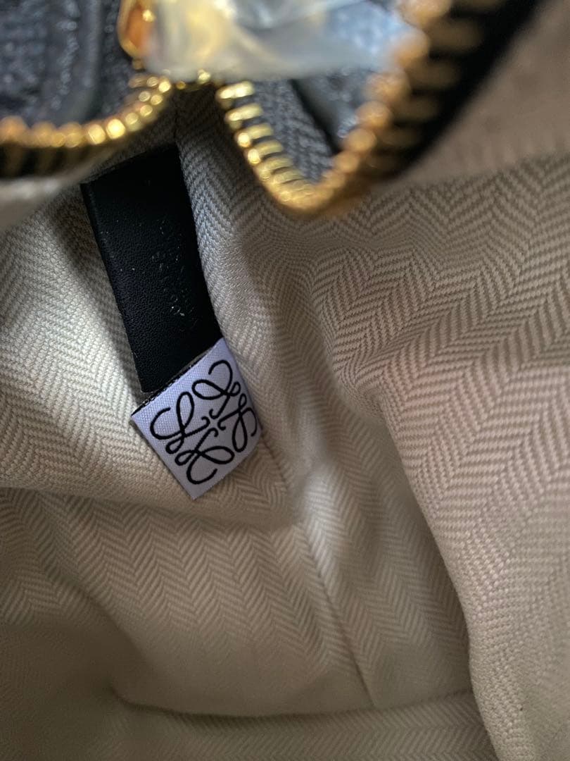 LOEWE ロゴパターン ショルダーバッグ