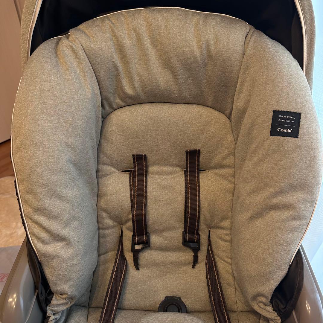 【デーブル新品未開封】Combi ネムリラ AUTO SWING BEDi EG