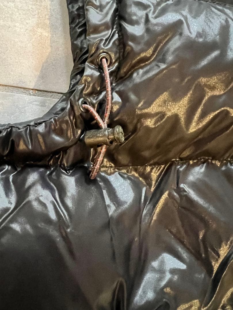 美品DUVETICA（デュベティカ）POLLUCE ブラックダウンジャケット50