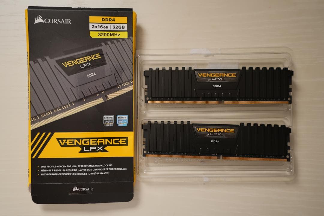 CORSAIR DDR4-3200MHz 2022限定モデル 16GB×2枚