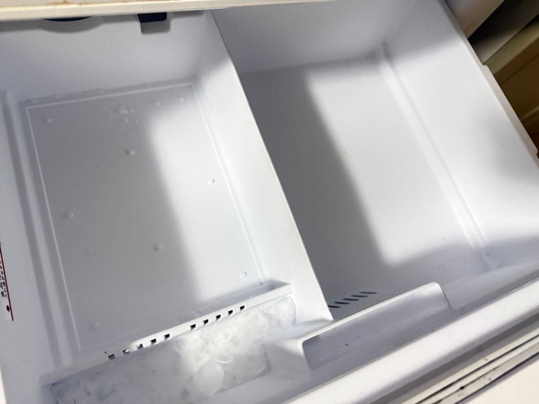 MR-C33G-W 3ドア冷蔵庫 Cシリーズ (330L・右開き)