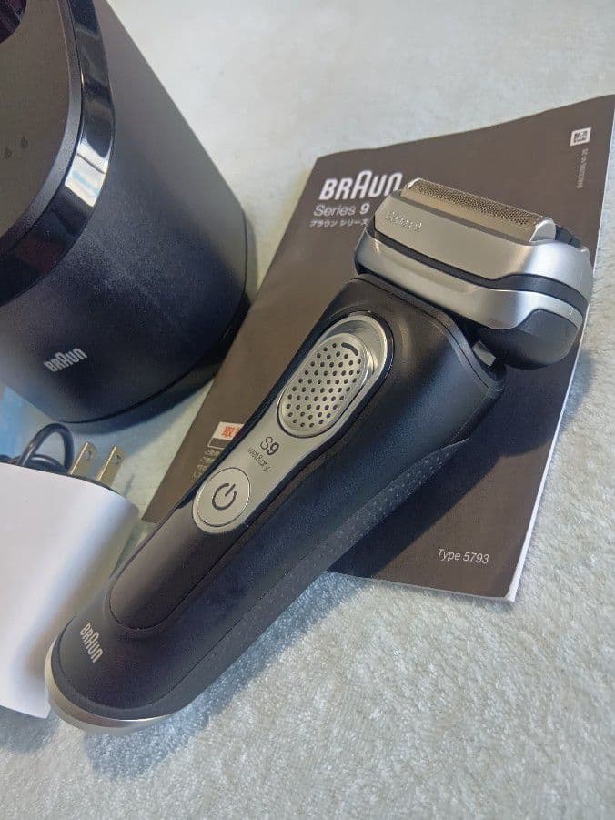 ブラウン最高峰Series9 S9 9360cc 洗浄器付き 新品未使用❣️