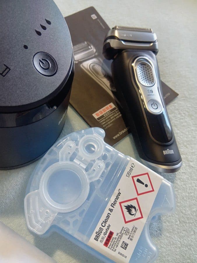 ブラウン最高峰Series9 S9 9360cc 洗浄器付き 新品未使用❣️