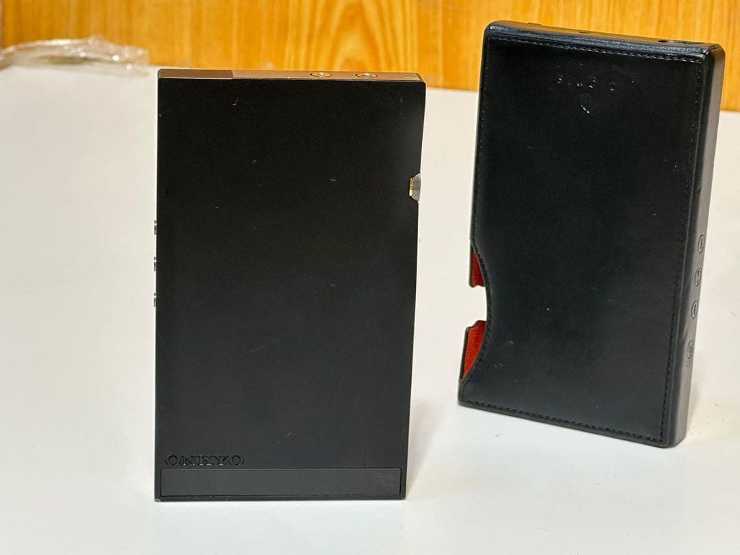 ONKYO DP-X1オーディオプレーヤー 本体 専用ケース付き