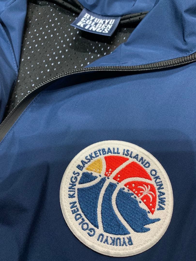 琉球ゴールデンキングス　ナイロンジャケット