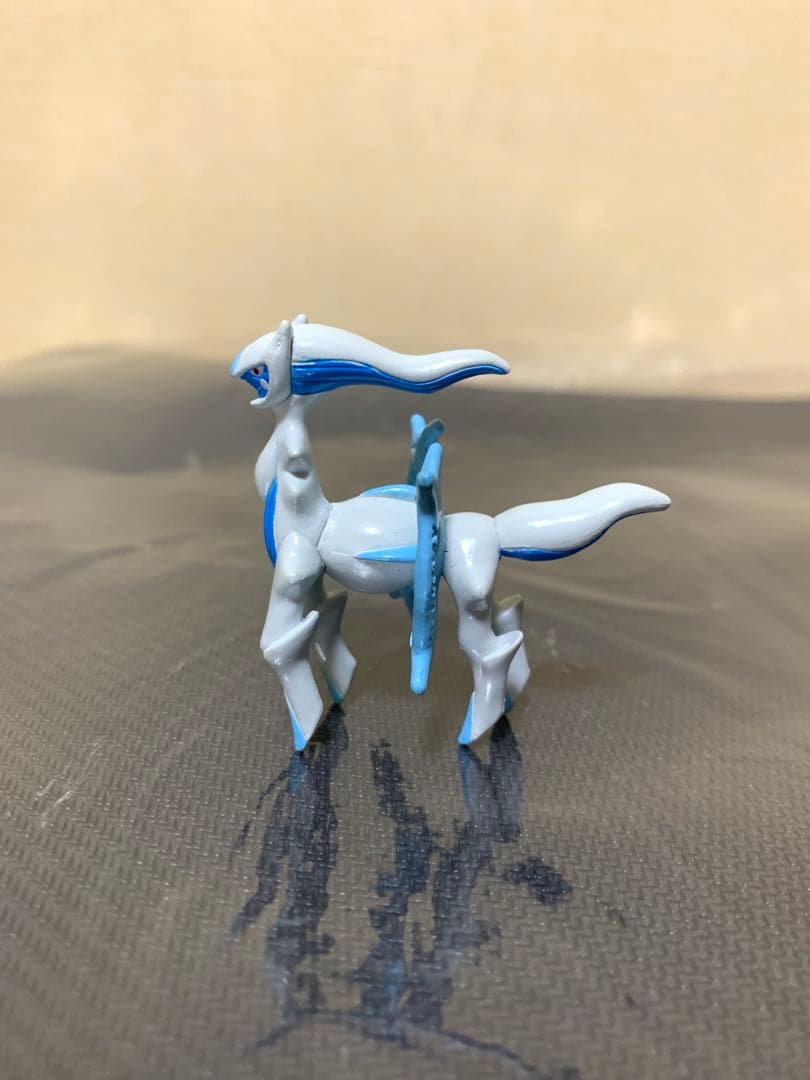 【激レア】モンコレ アルセウス こおり ゴースト ひこう　　TOMY フィギュア