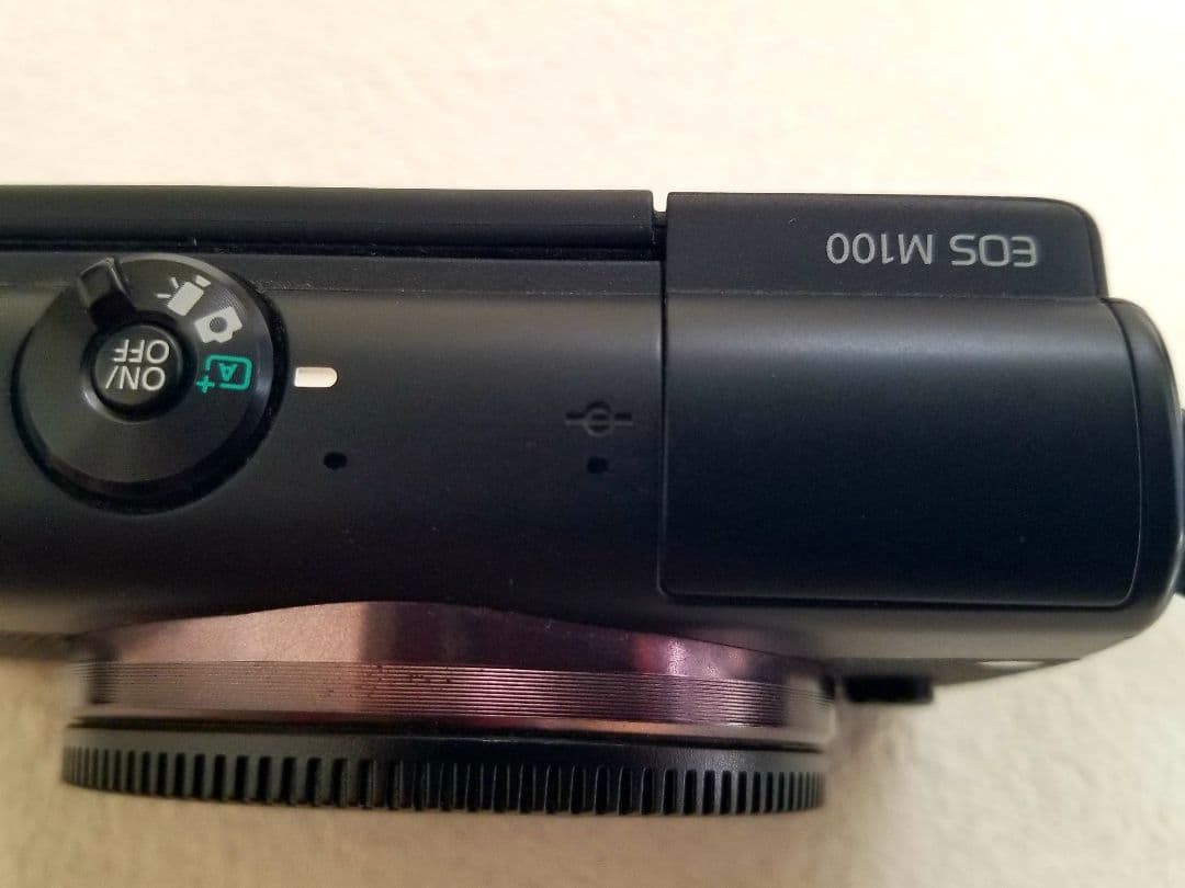 【美品】Canon キャノン EOS M100 ブラック ダブルレンズキット