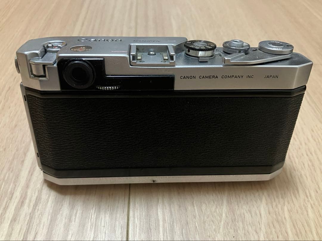 Canon 35mmフォーカルプレーンシャッター式距離計連動カメラ ケース付き