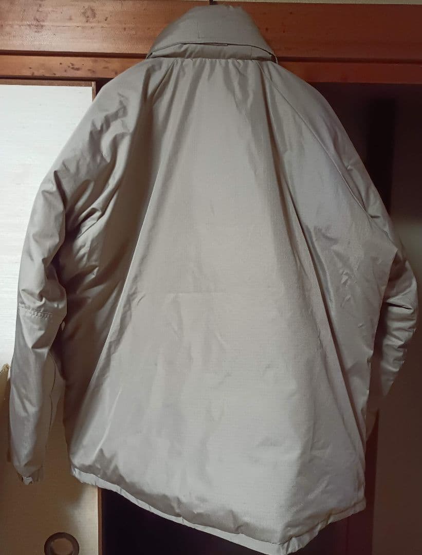 TAION/GLOSTER別注 LEVEL7 ダウン L　薄くシミあり　ベージュ