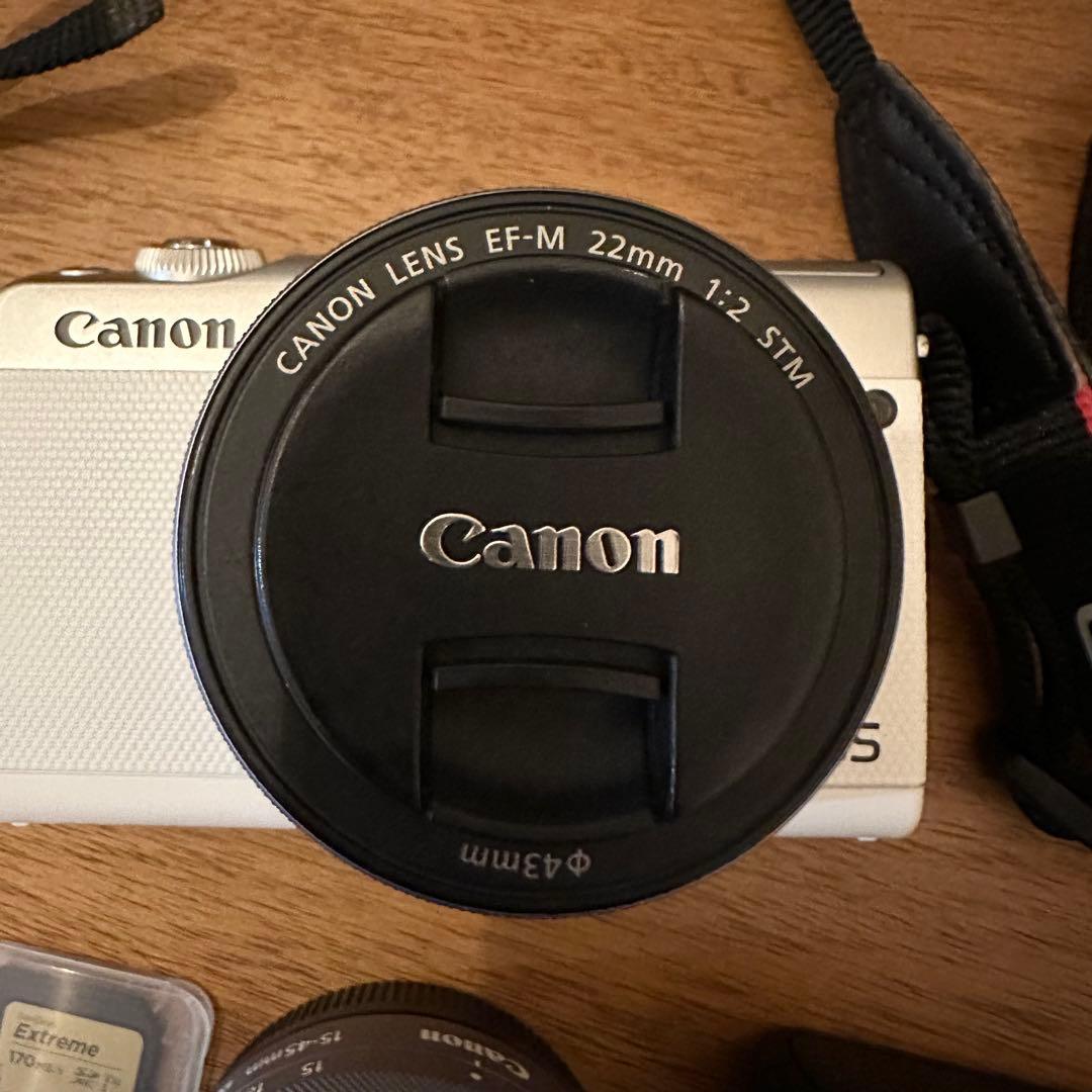Canon EOS M100 ダブルレンズキット　ホワイト
