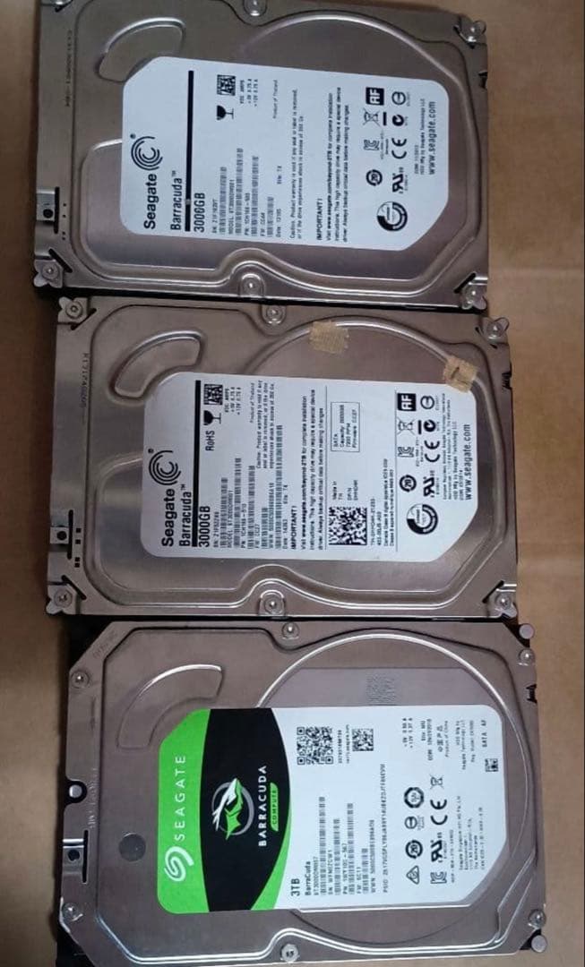 Seagate ST3000DM007（3.5 HDD 3TB）など　3個　5