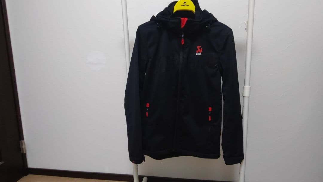 アクラポビッチ　ソフトシェル　ジャケット　タイチ　コミネ　クシタニ